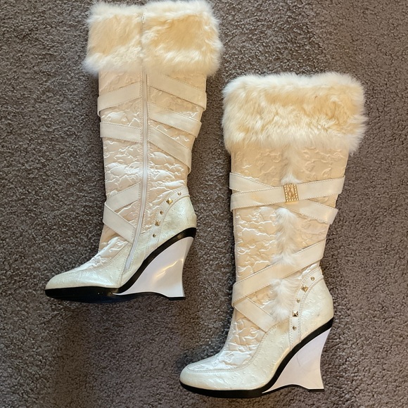 NEW Baby Phat VTG White Rabbit Fur-Trim Studded Women's Tall Boots Shoes Y2K, 9 - Picture 2 of 11